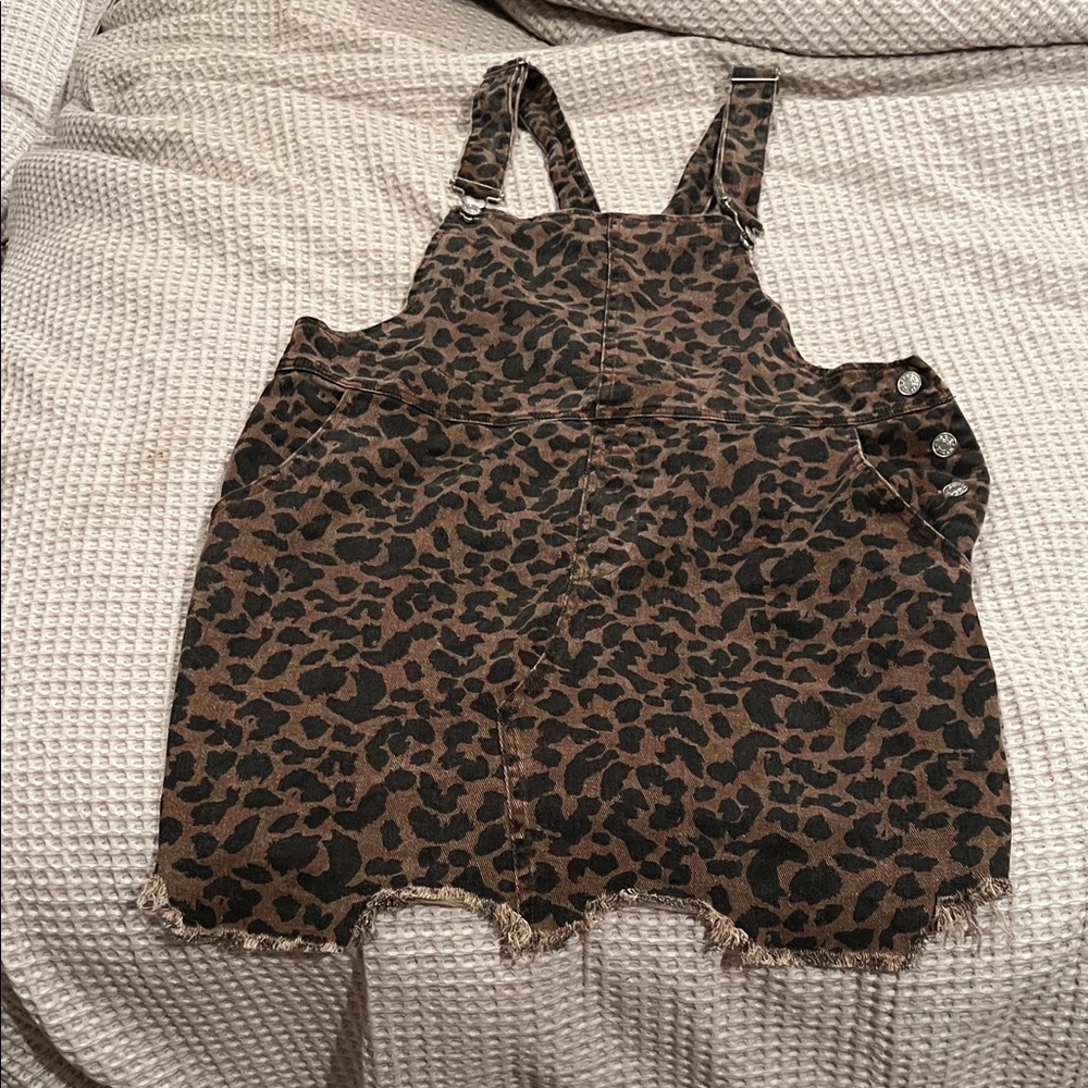 Leopard Print Oddy Jumper overall dress Large boutique NWOT